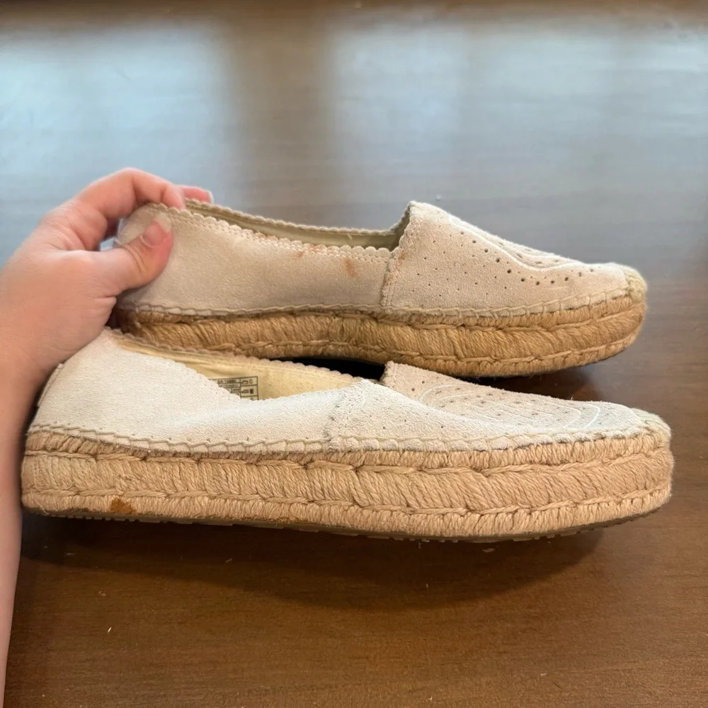 Ugg Heidi Perforated Suede Espadrille Loafers Beige Cream Womens Size 7.5